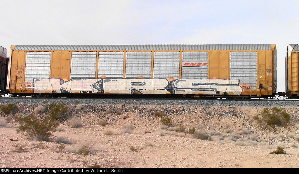 WB Unit Vehicular Flat Car Frt at Erie NV -13